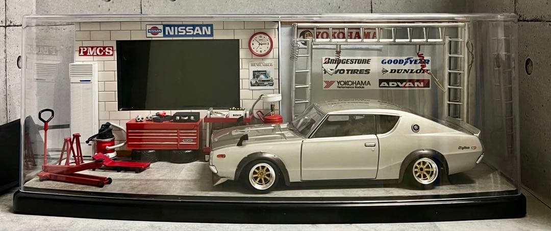 国産名車 1/24 ハコスカ カスタム モニター付 ガレージ ジオラマ DVD