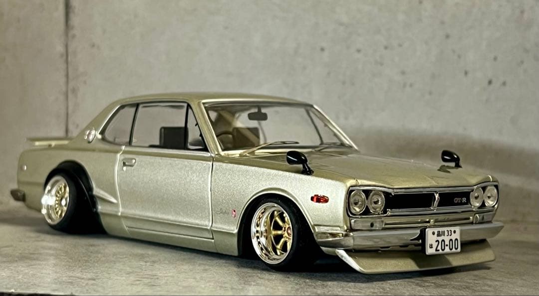 国産名車 1/24 ハコスカ カスタム モニター付 ガレージ ジオラマ DVD