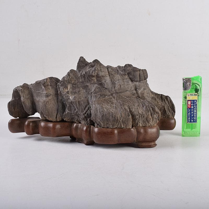 天然石　鑑賞石　太湖石　霊壁石　置物　約1579g　唐木台付　M　R8881