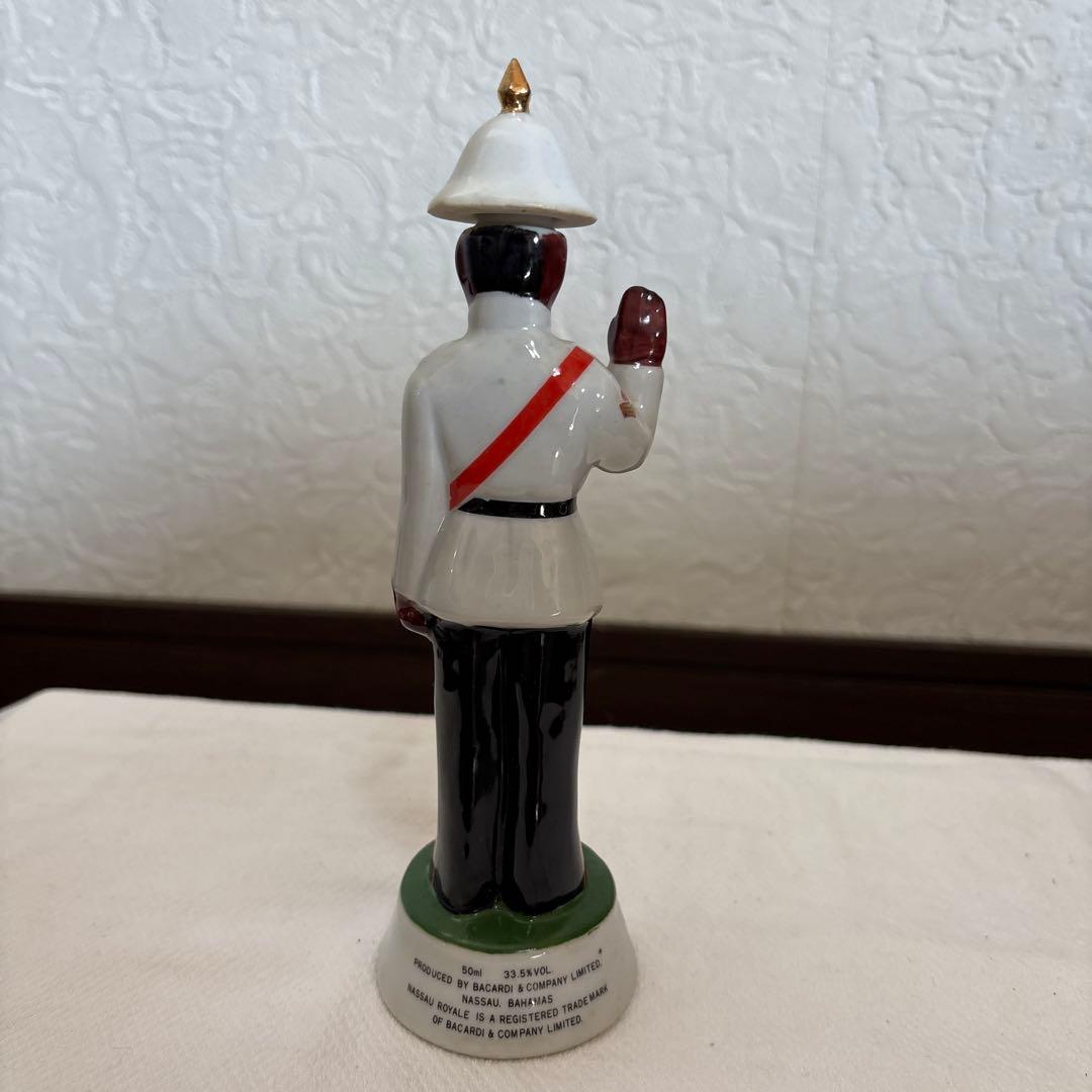 Kensington  陶器人形