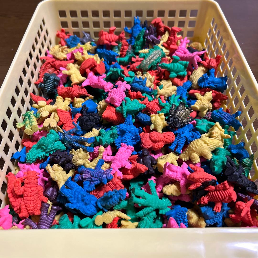 【昭和レトロ】怪獣消しゴム ‼️大量 約2kg‼️