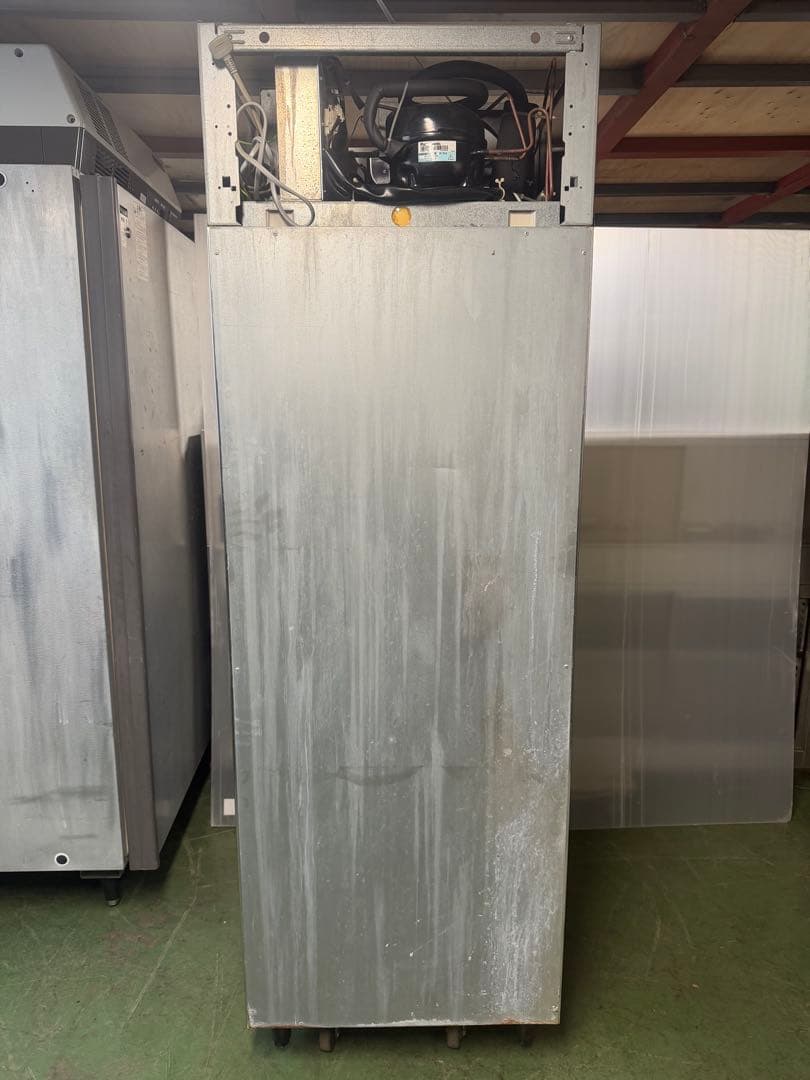 2012年 ホシザキ縦型冷蔵庫 625x650x1890