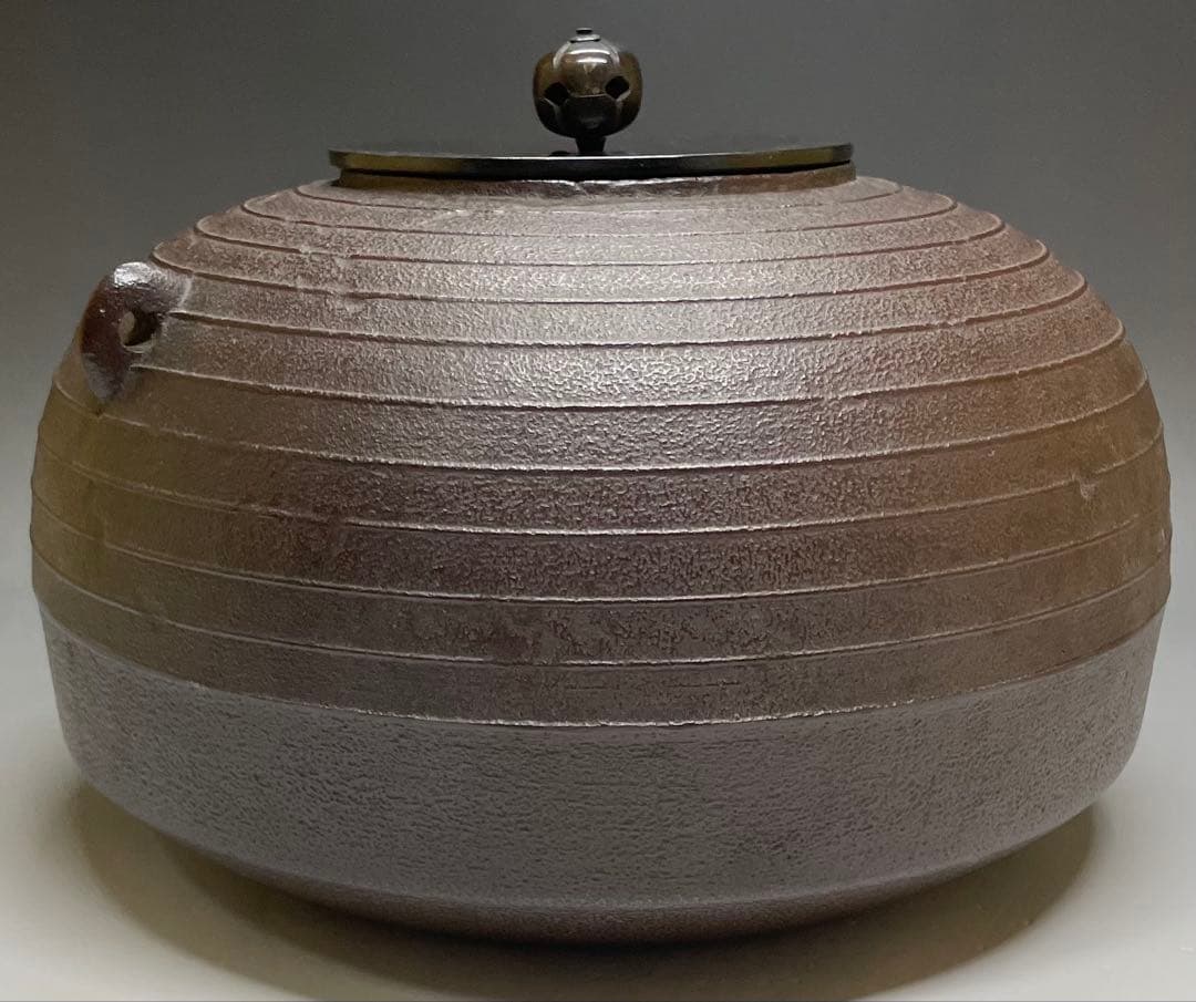 momotoi　人間国宝　高橋敬典　平丸筋入釜　茶釜　共箱　C 50