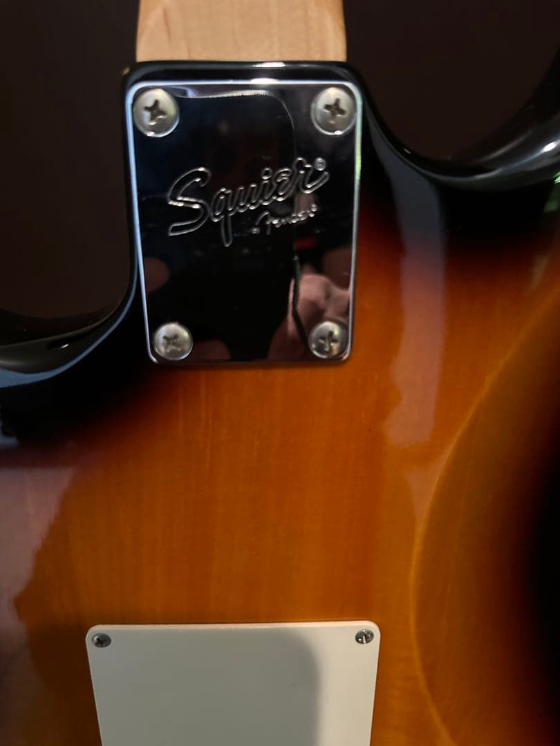 Squier ラージヘッド　ストラト