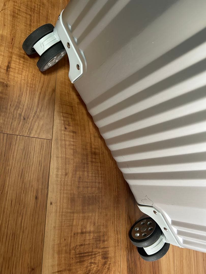 メルセデスベンツ　オリジナル　アルミ キャリーケース　スーツケース　65L