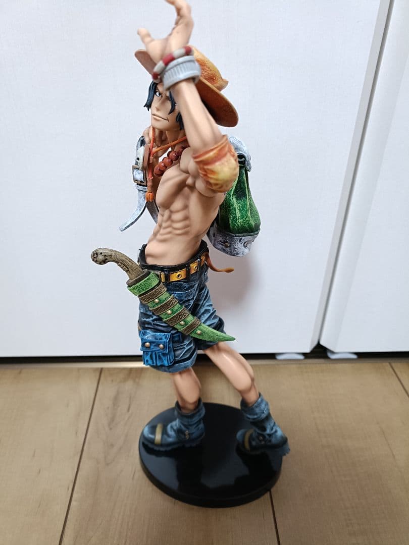 ワンピース エース フィギュア　リペイント