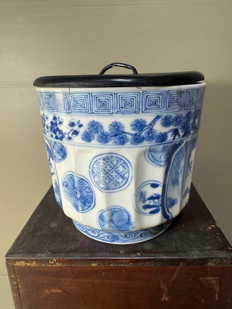 2412 五良大甫　呉祥瑞造　染付人物　水指　時代物