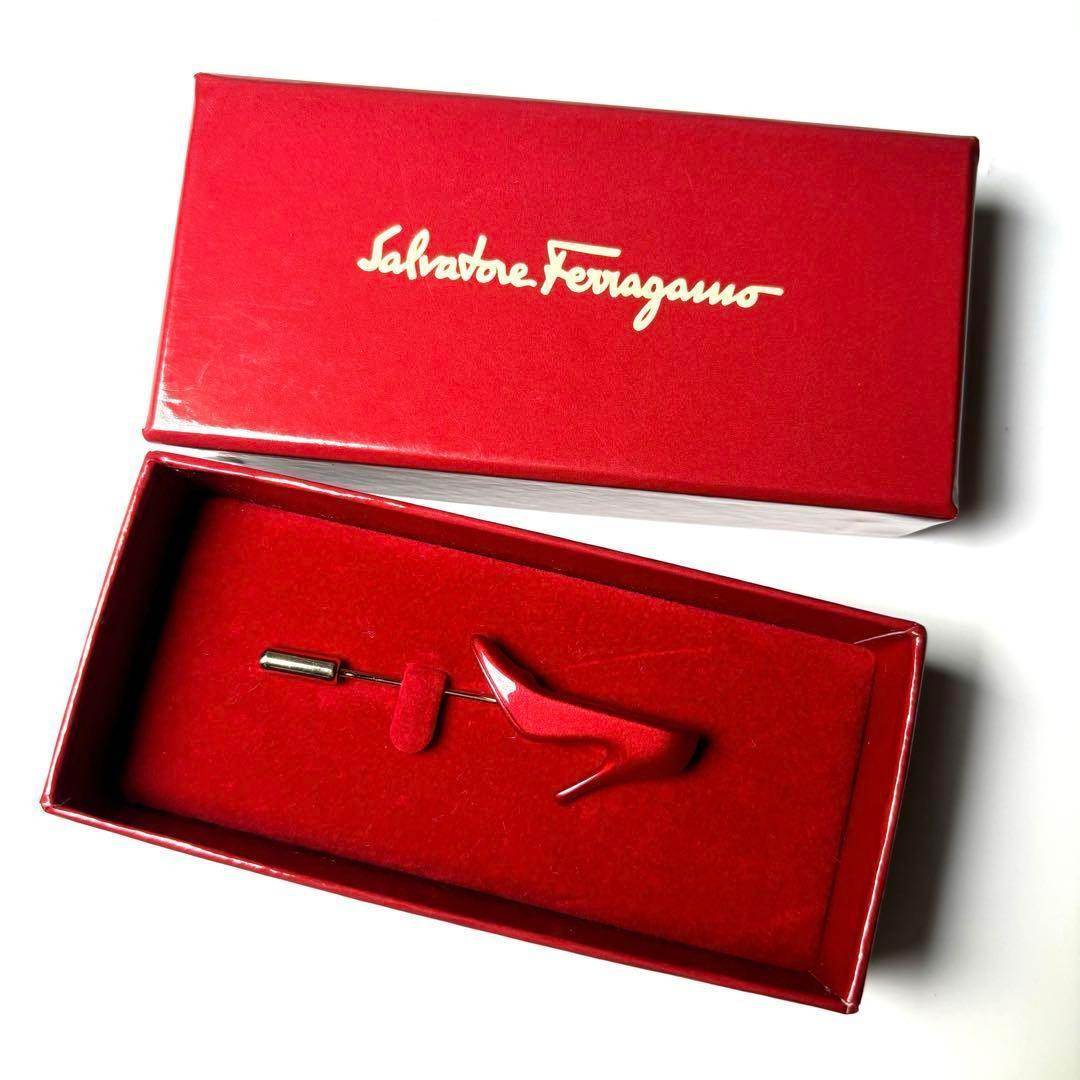 ✨️極美品✨️サルヴァトーレ フェラガモ ブローチ ハイヒール 箱付き