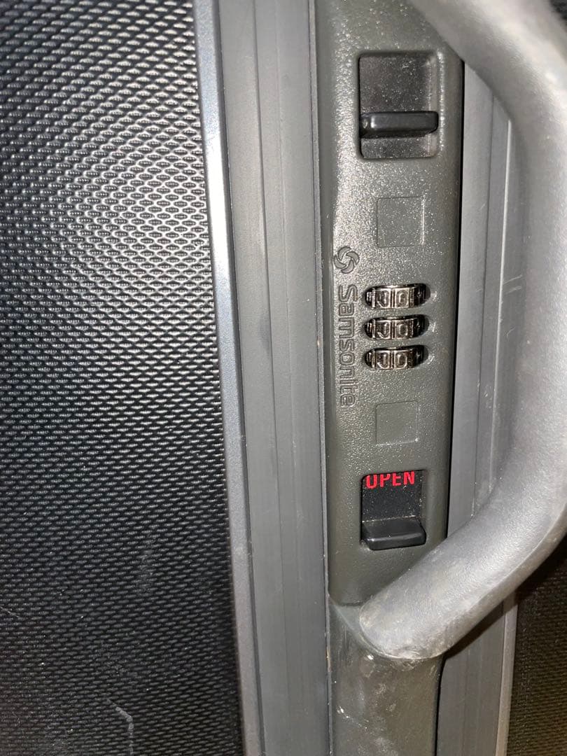 値下スーツケース　キャリーケース　2L 旅行カバン　サムソナイト大型　10日間〜