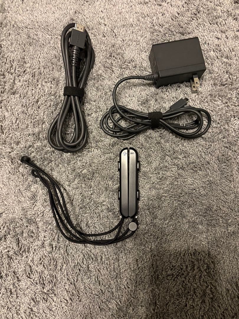 Nintendo Switch 本体とレッドJoy-Conセット