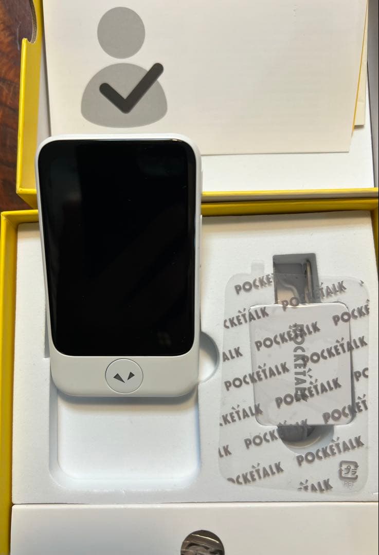 POCKETALK S ❗️ホワイト]翻訳機 ストラップ付