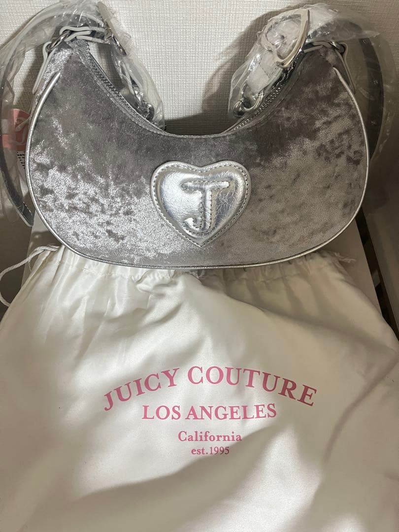 チャーム付き未使用Juicy Couture ジューシークチュール ハンドバッグ