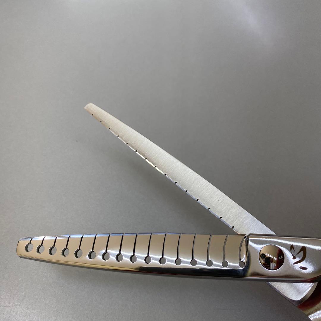 ７インチシザー 60% 新品 切れ味抜群