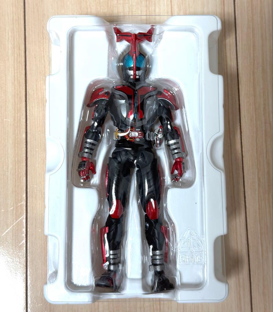 真骨彫 仮面ライダーカブト ハイパーフォーム