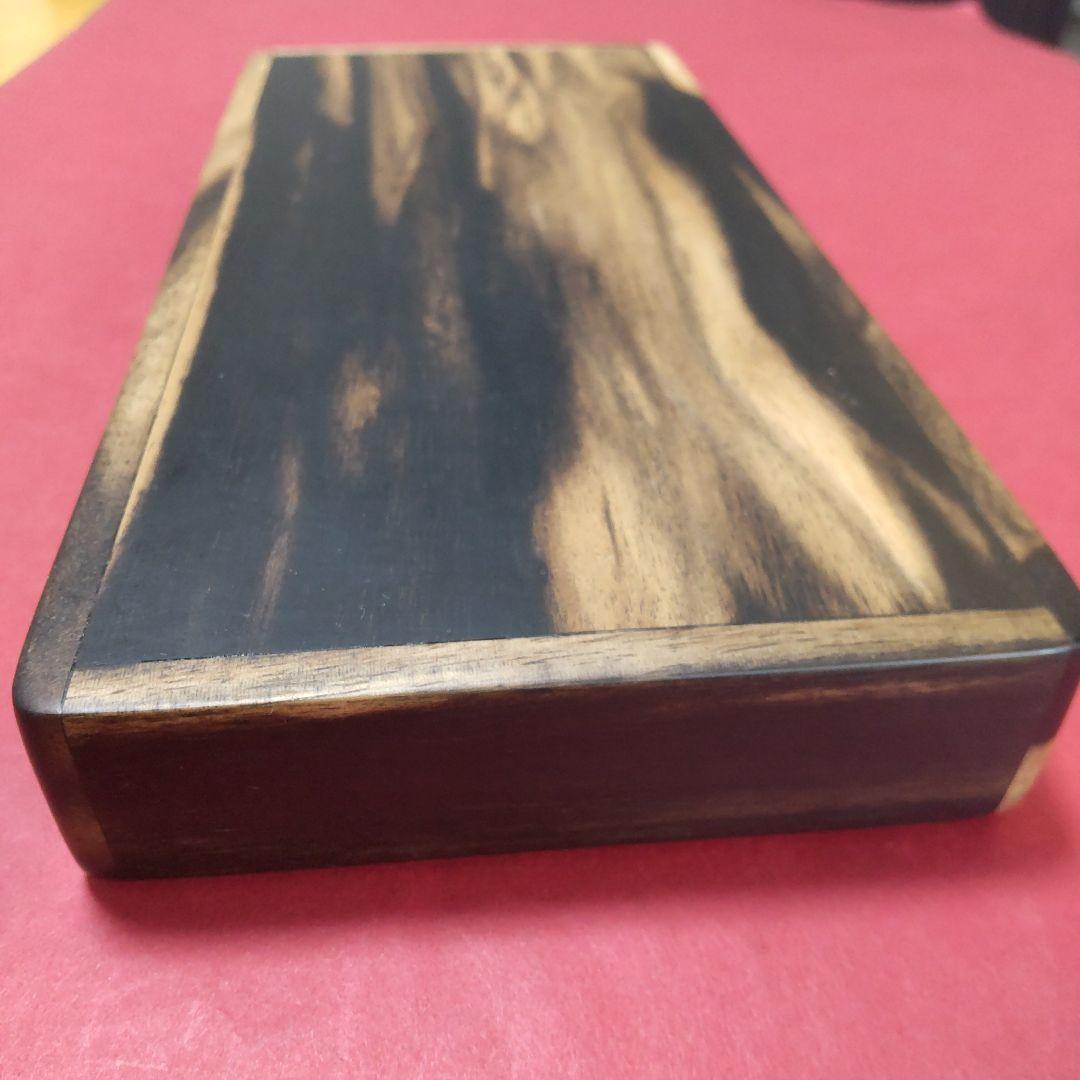 凄く個性的な極上杢‼️黒柿小物入れ