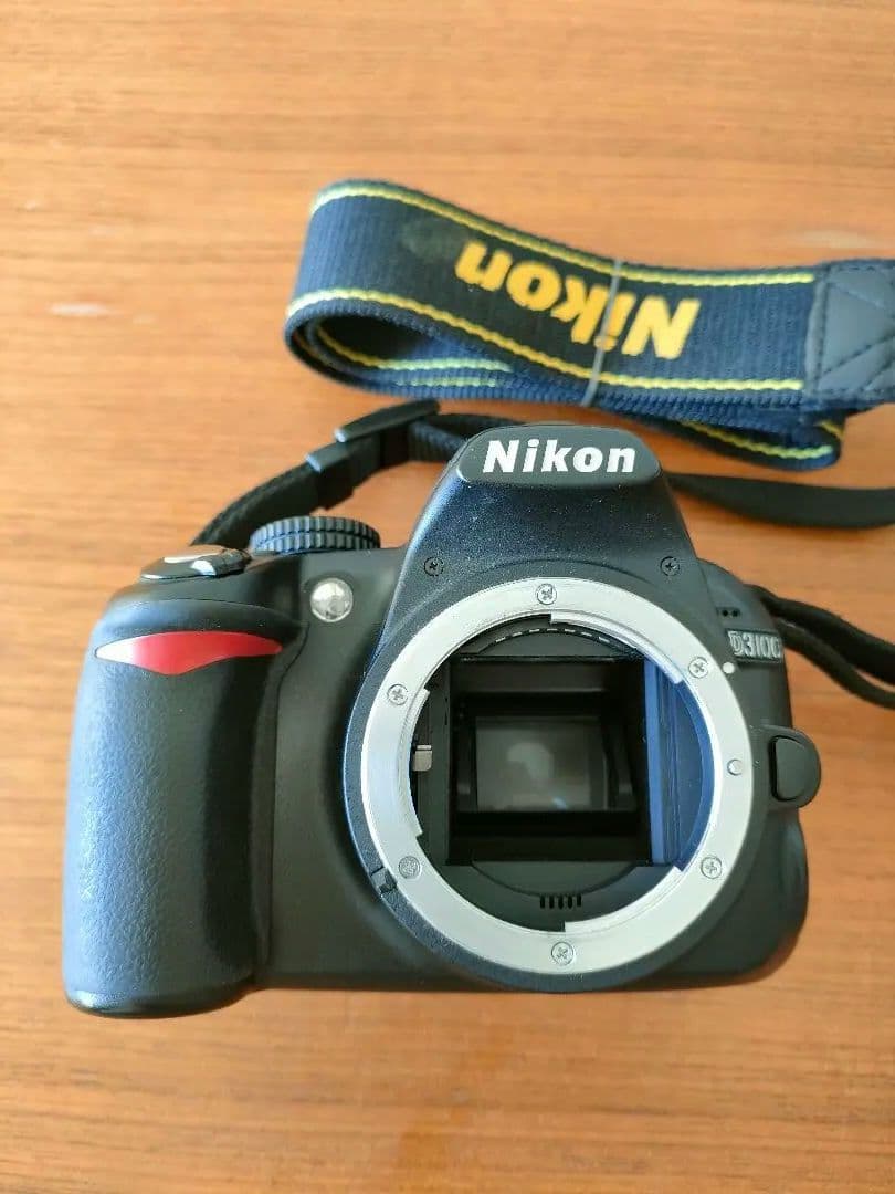 Nikon D3100 デジタル一眼レフカメラ レンズ付き