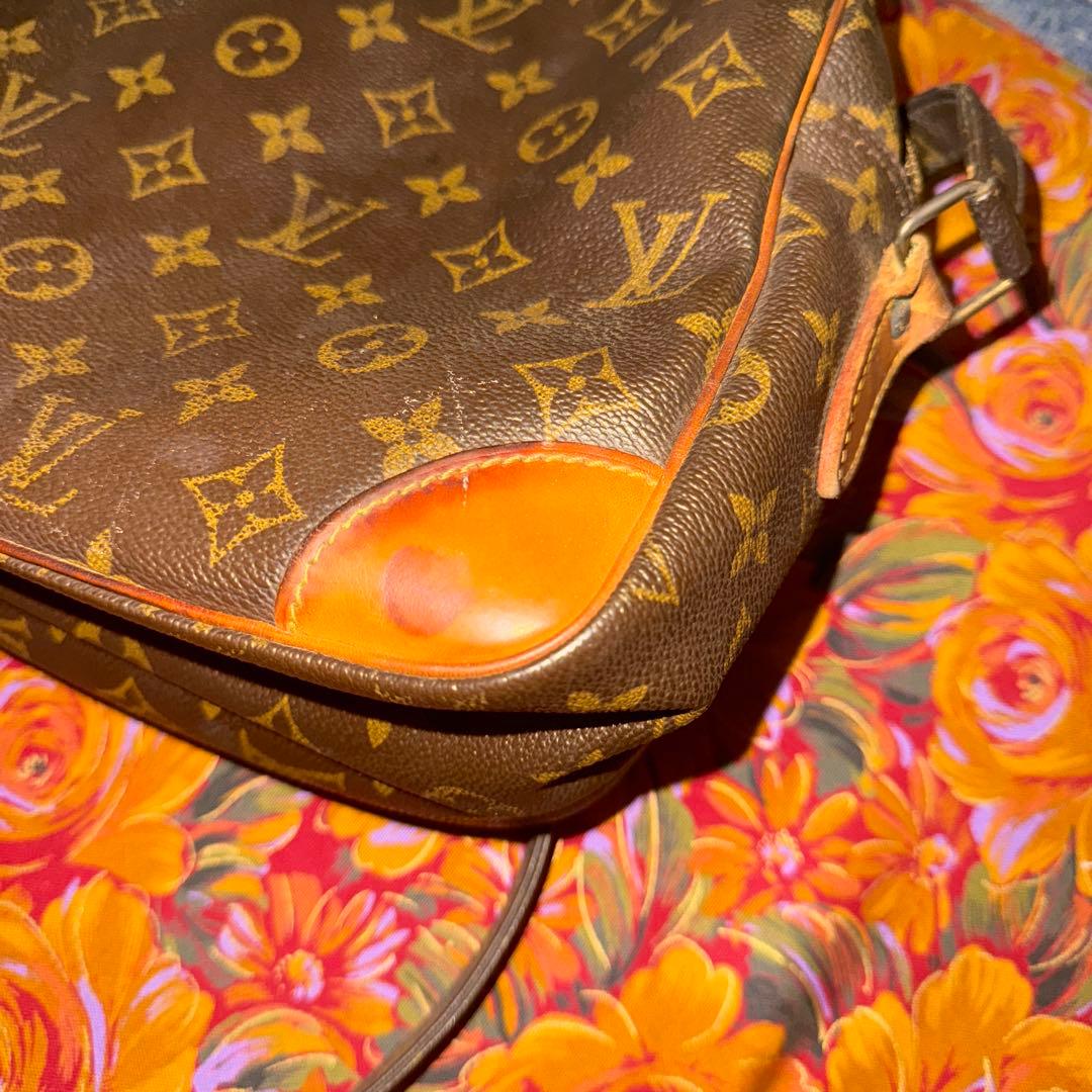 Louis Vuitton モノグラムショルダーバッグ