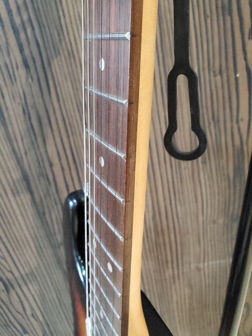 く*る様 Squier ギター