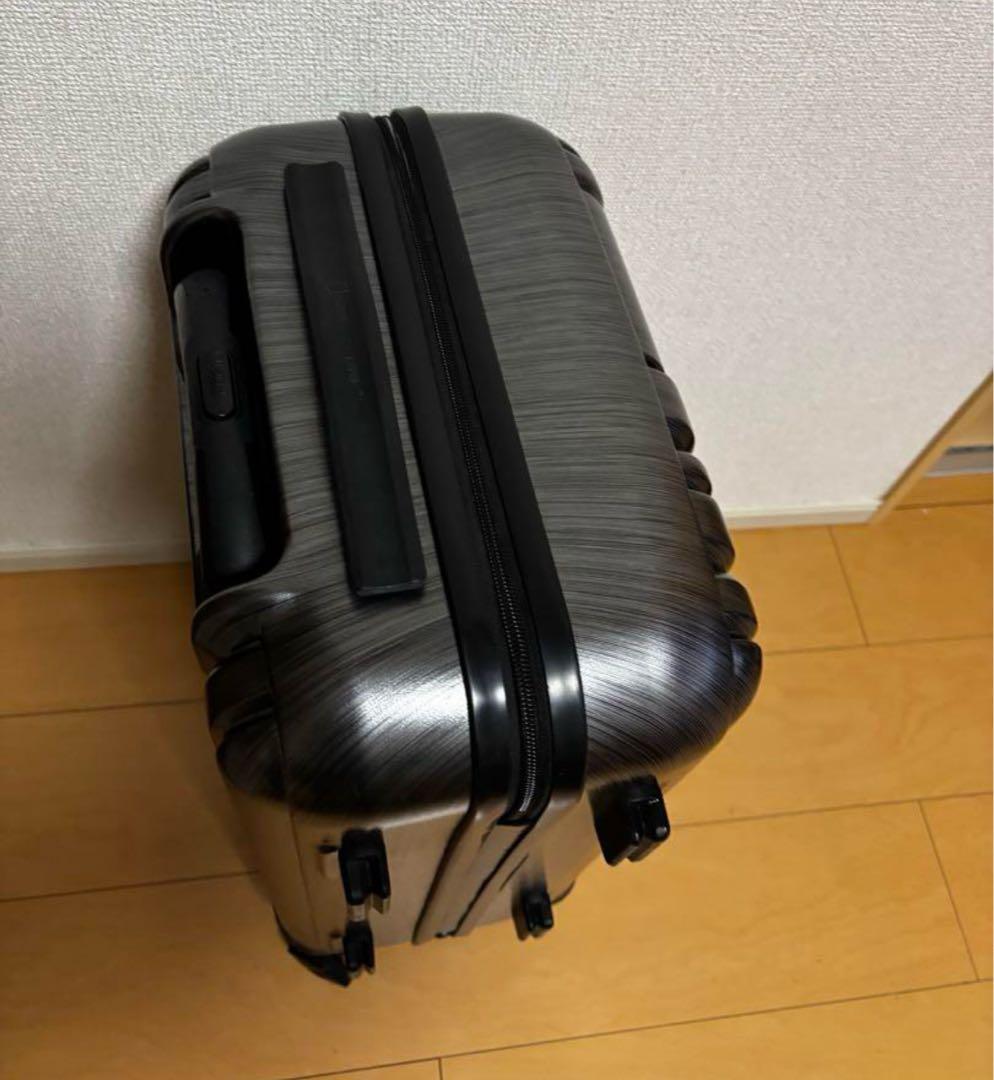 NATIONAL GEOGRAPHIC キャリーケース シルバー