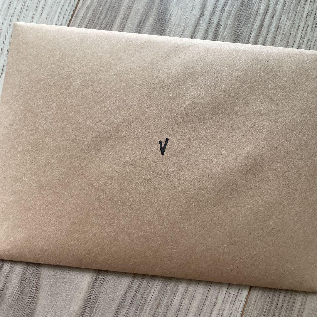 BTS テテ V ブローチ Cloud Dropsアーティストメイド