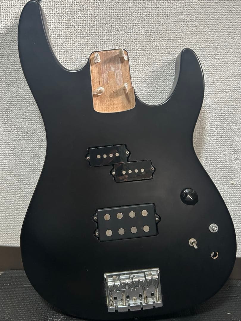 ベースボディ FenderエアロダインPU＋NBハムバッカー ジャンク品