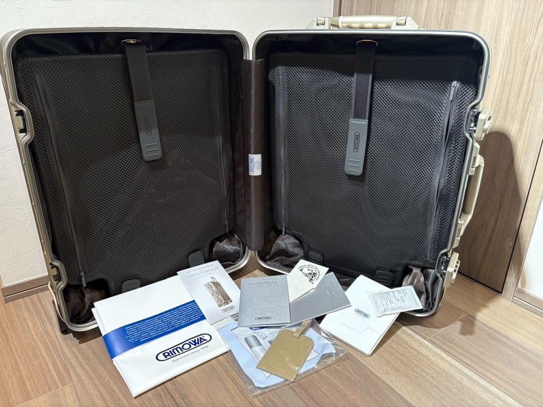 RIMOWA TOPAS TITANIUM 45L 新品未使用
