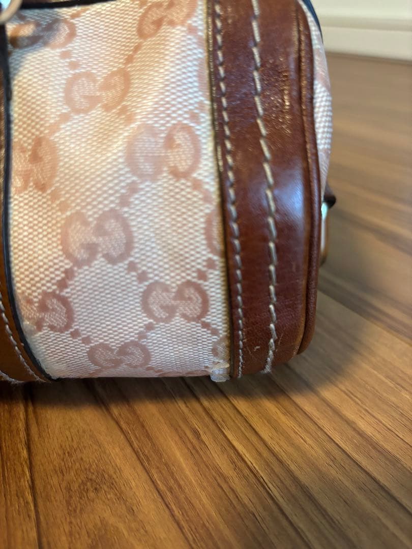 松木ホロみ　グッチ　GUCCI ミニボストンバッグ　ピンク　バッグ　リボン