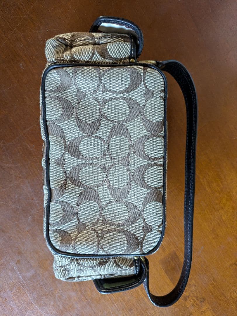 Coach ロゴ柄ショルダーバッグ