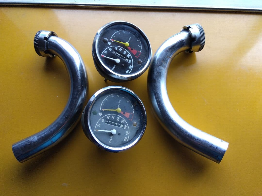 スズキT250スピードメーター、エキパイ