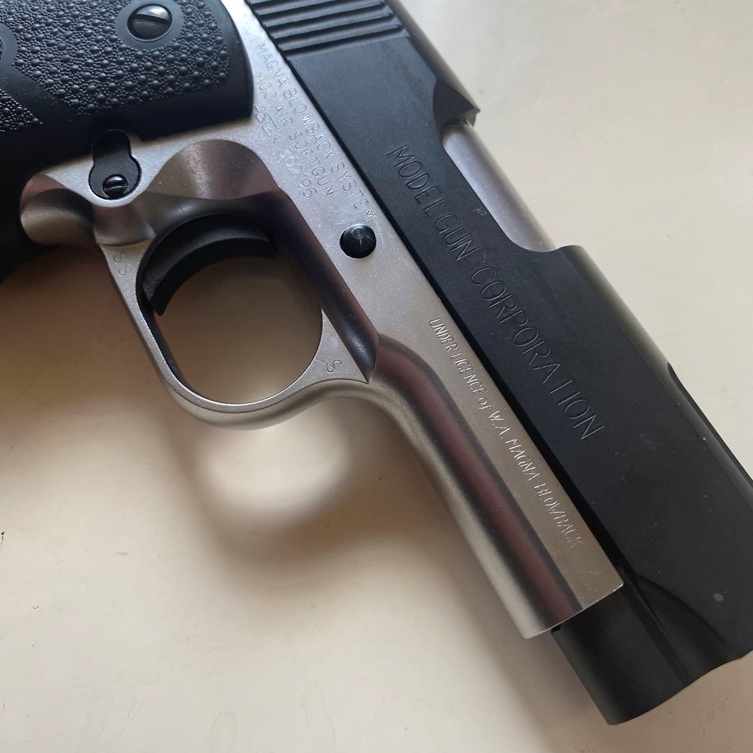 MGC V10 ウルトラコンパクト　ブローバック　ガスガン ② ホーググリップ