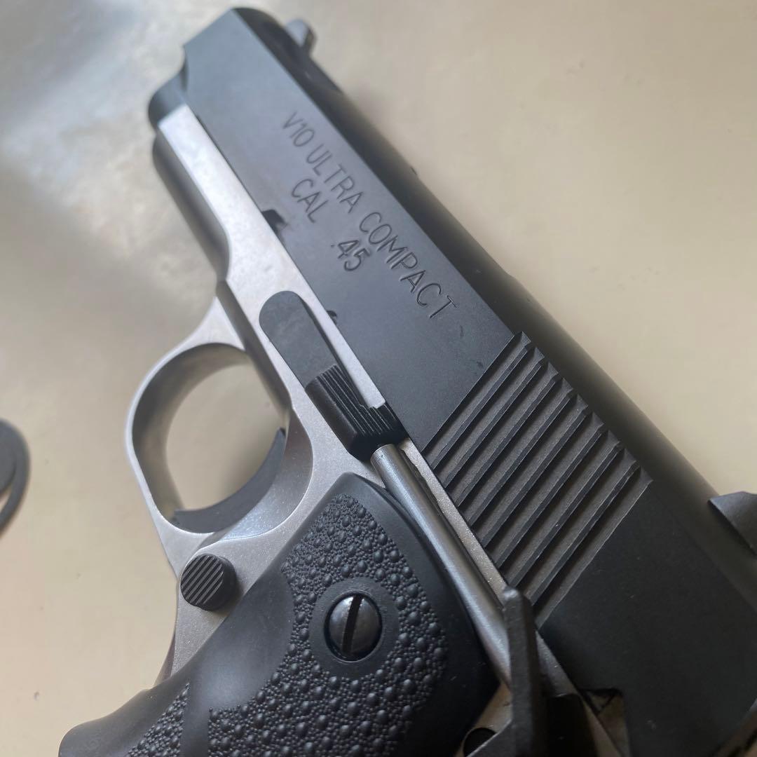 MGC V10 ウルトラコンパクト　ブローバック　ガスガン ② ホーググリップ