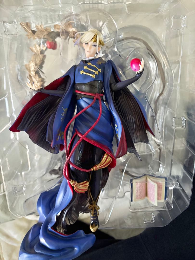 【特典付き】ツイステ ヴィル・シェーンハイト　1/8スケールフィギュア