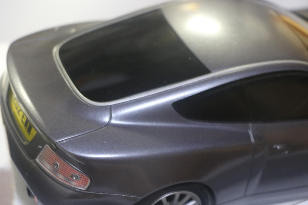 貴重ニッコー製００７／ダイ・アナザー・デー　アストンマーチンｖ１２バァンキッシュ