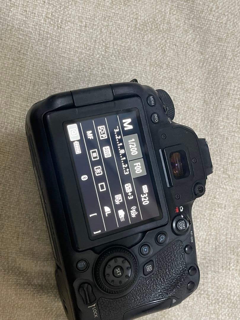 《訳あり・返品不可》Canon EOS 6D Mark IIボディ キャノン