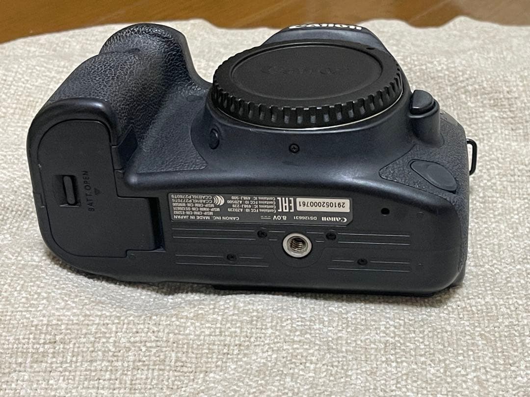 《訳あり・返品不可》Canon EOS 6D Mark IIボディ キャノン