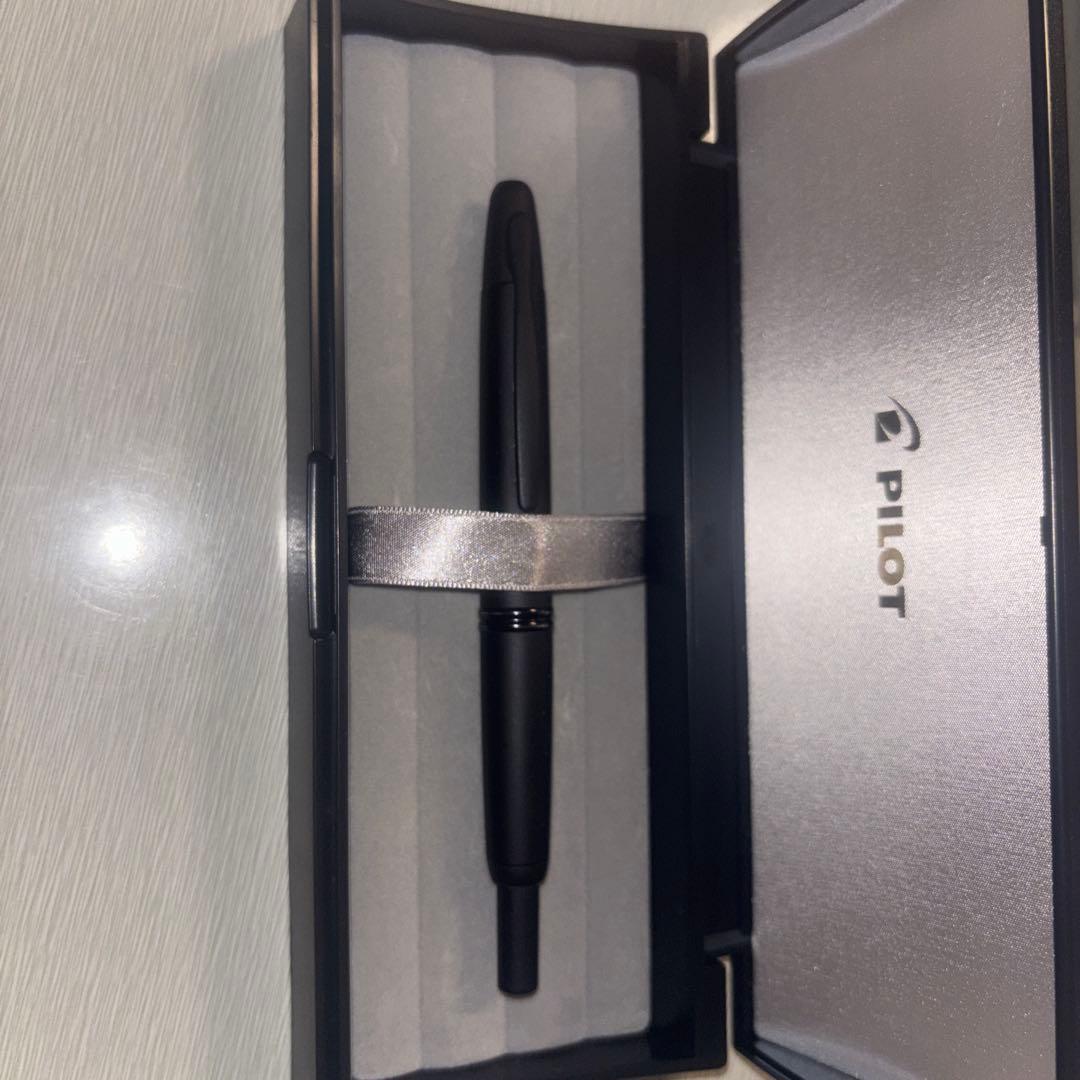 PILOT キャップレス　万年筆　マットブラック M中字