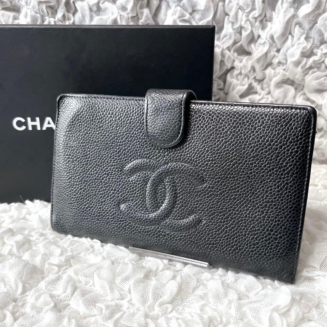 CHANEL ブラックレザー 二つ折り財布　キャビアスキン　がま口　レザー　ココ