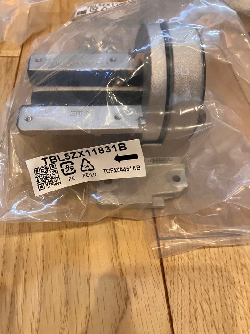 未使用 新品 パナソニック  テレビ スタンド 金具 ポール 固定金具 セット