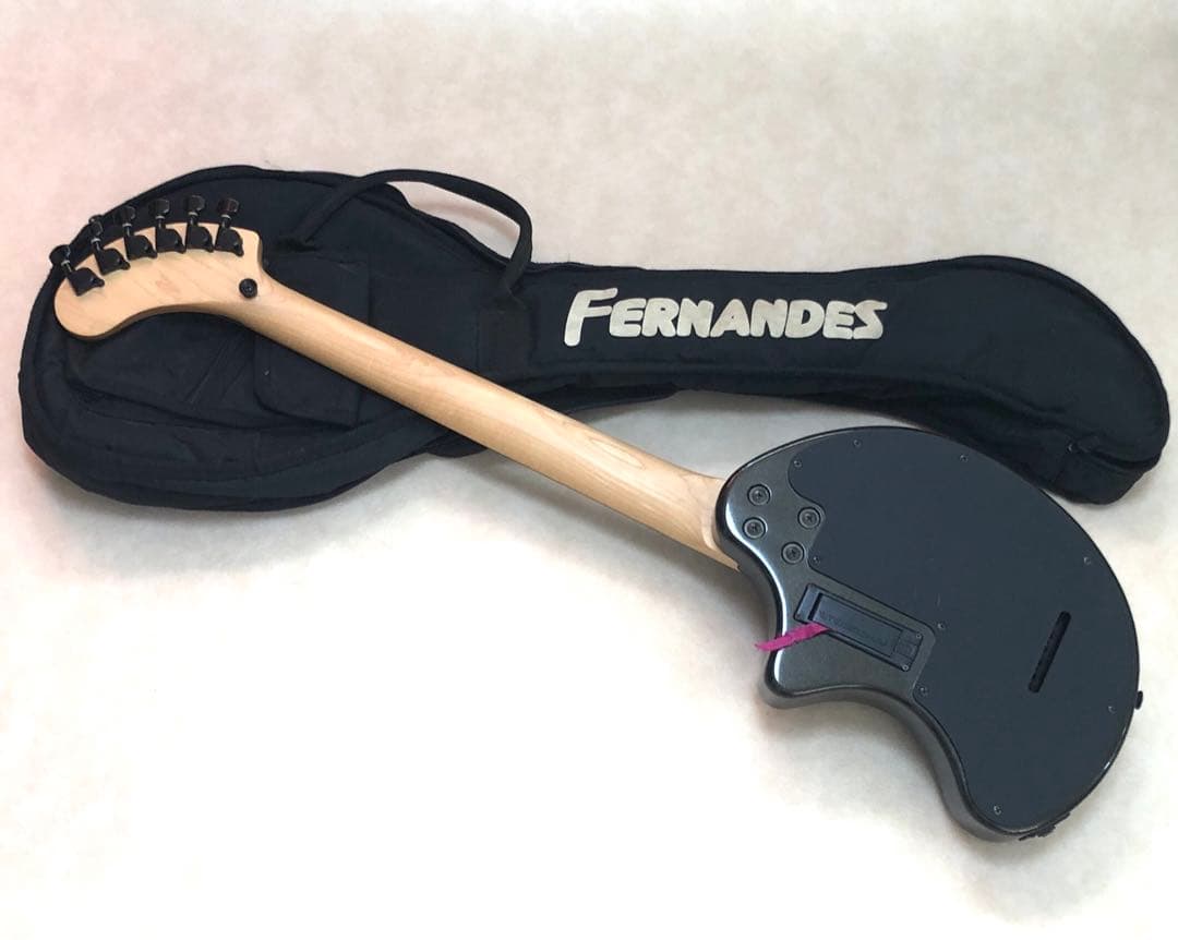 【美品】ZO-3 芸達者 MB アンプ内蔵ミニギター 専用ケース付 アーム付