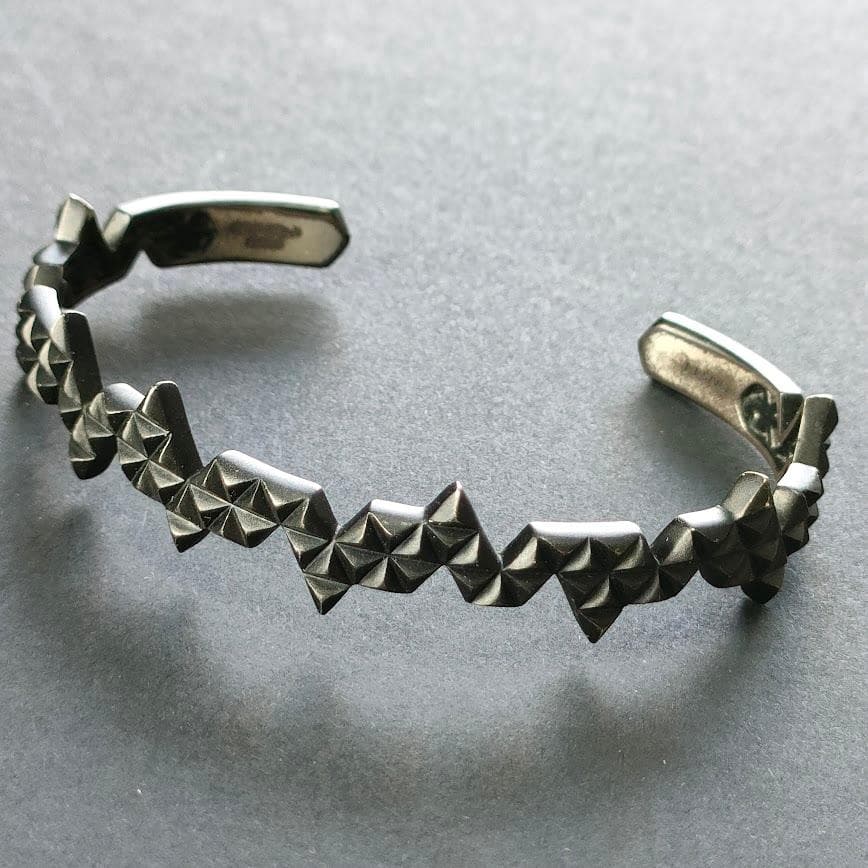 ワールドトリガー ホーントリガー ヒュース ランビリス 蝶の楯 銀製 SV925