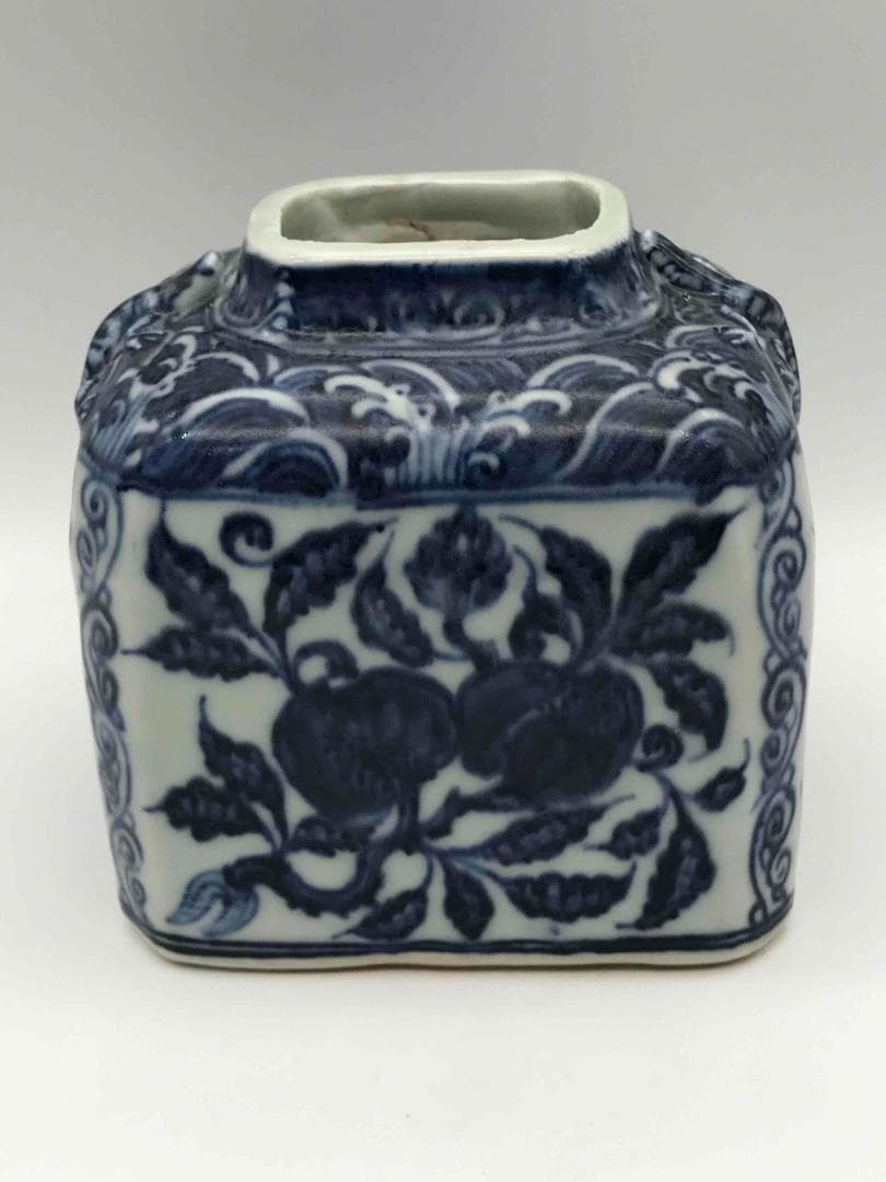 明宣德時代　【大明宣徳年製 】在銘 染付 青花祥瑞花果文水丞(D-41)