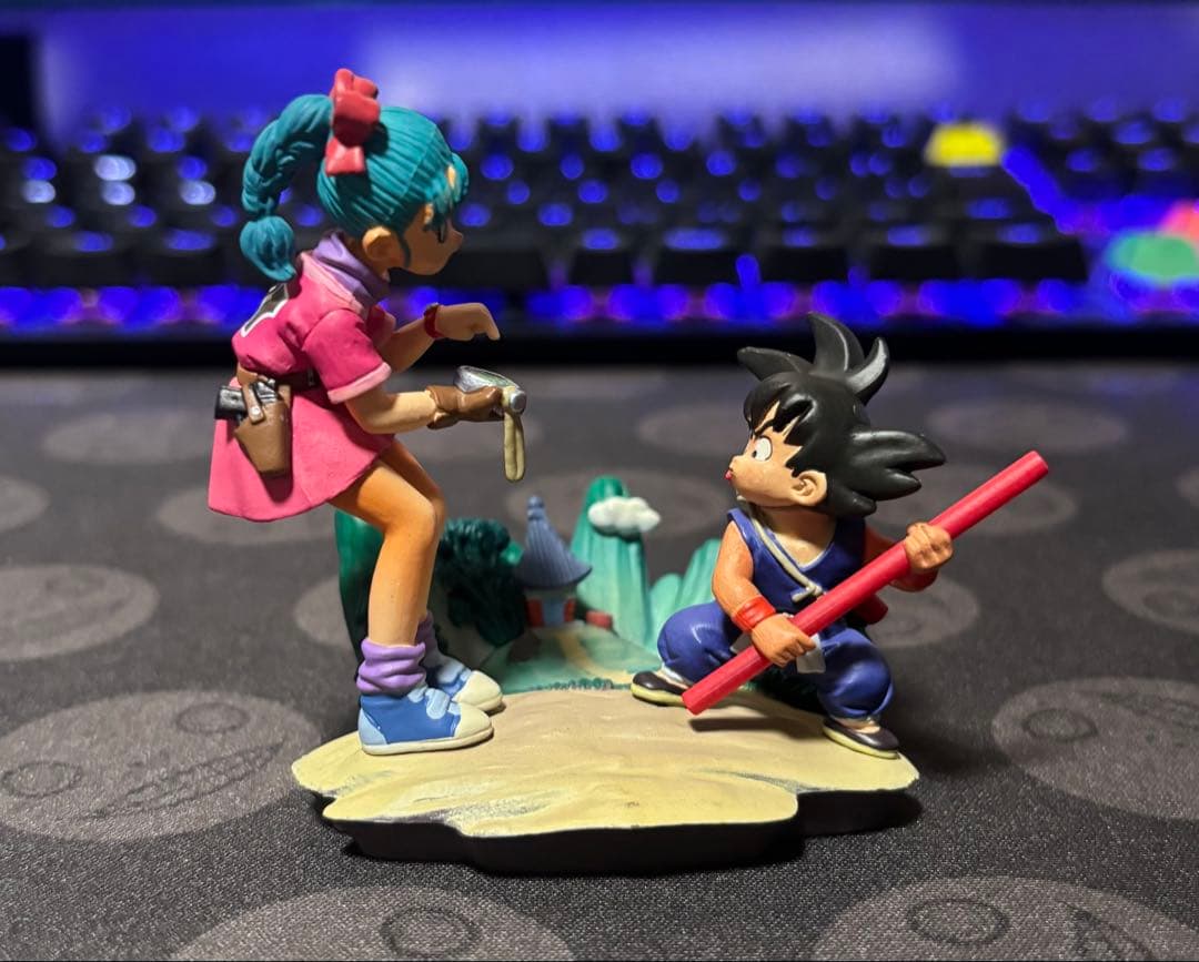 ドラゴンボールカプセルフィギュア　ドラカプ はじまりは四星球 孫悟空 ＆ブルマ