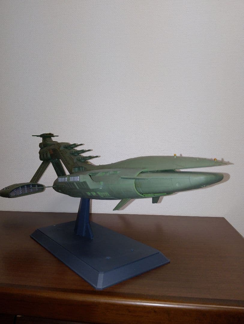 機動戦士ガンダム　メカコレ　1／400ジオン公国軍軽巡洋艦 量産型ムサイ　完成品