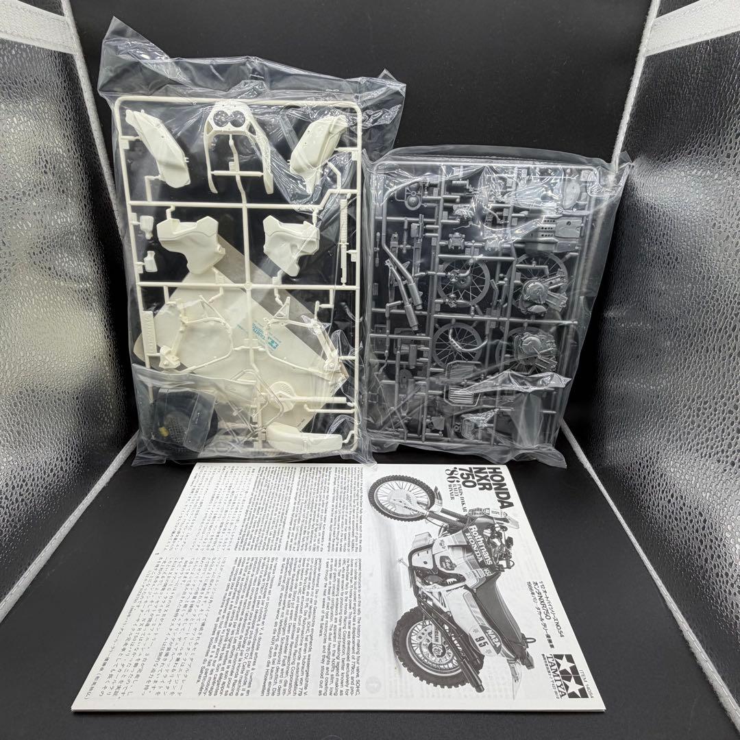 未組立 プラモデル タミヤ ホンダ NXR750 1986年 パリ-ダカール