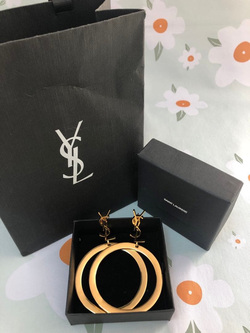 サンローラン フープ ピアス　ゴールド　超美品
