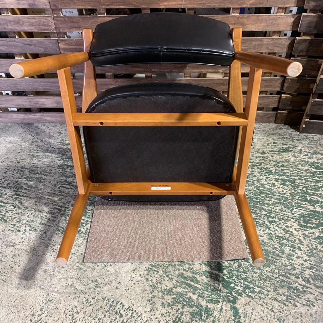 K053 カリモク60 Dチェア W36460BW