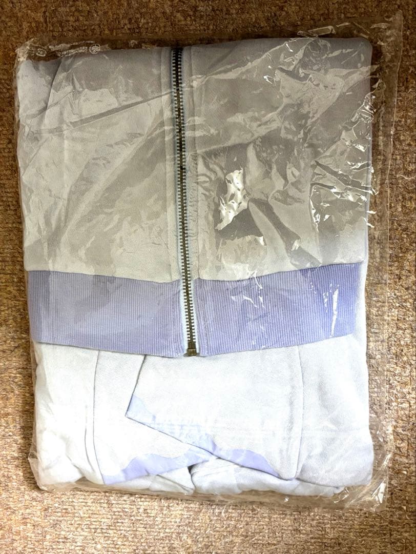 ツイステ　未使用　パジャマ　パーカー　オクタヴィネル　グリム　アパレル