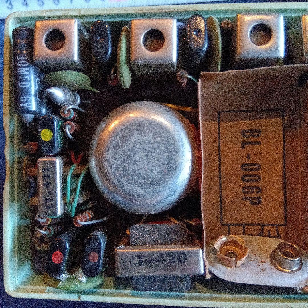 ジャンク品　トランジスタ　ラジオ　レトロ　ヴィンテージ