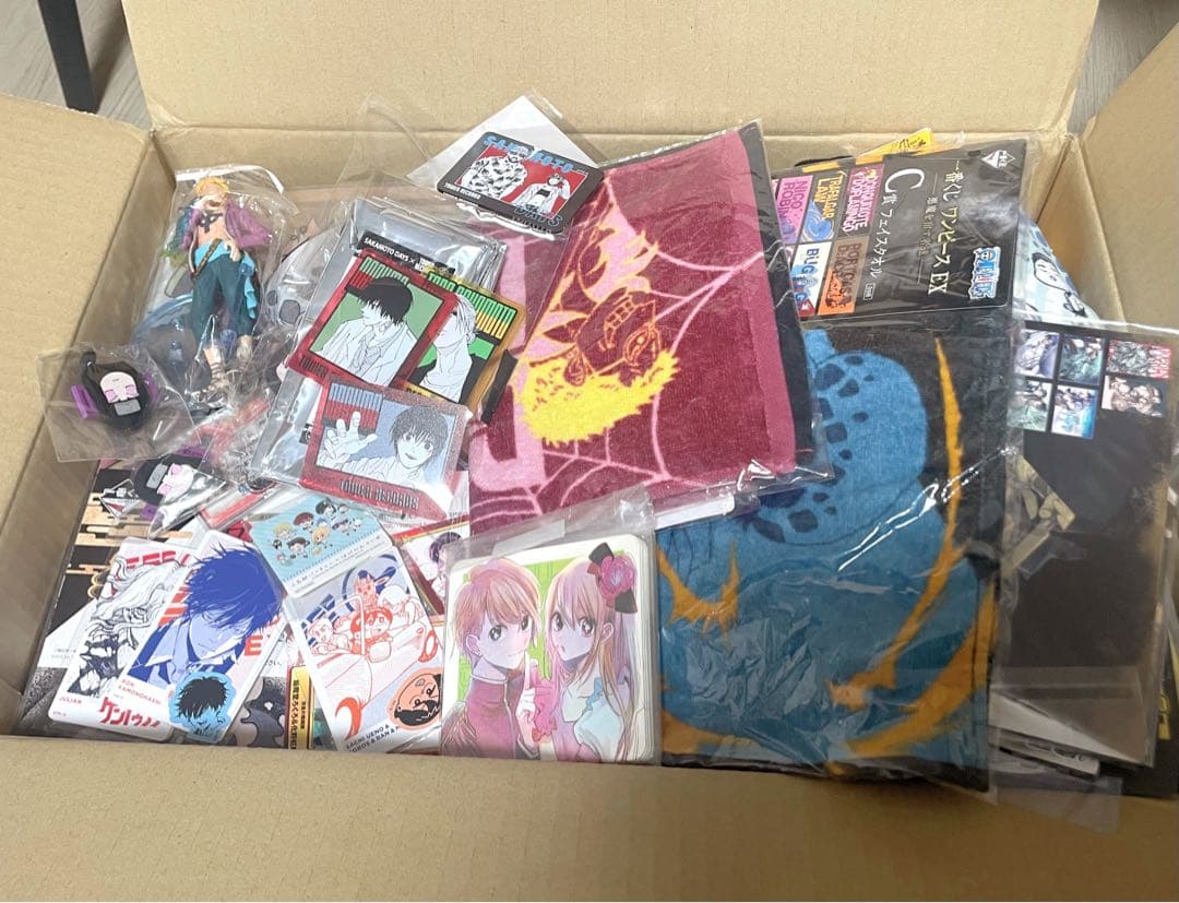 200点以上　アニメグッズ　まとめ売り　大量　断捨離　120サイズ