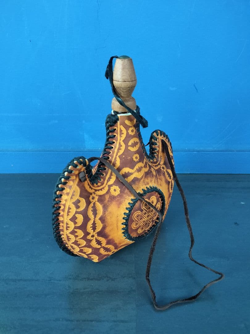 モンゴル スキットル 革